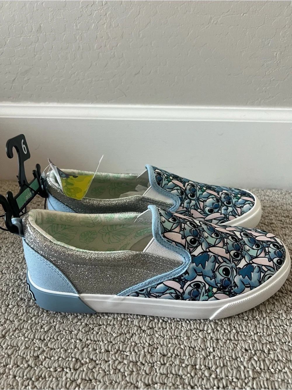 Disney Stitch Girl's Slip-On Twin Gore Sneakers size6 NWT $15